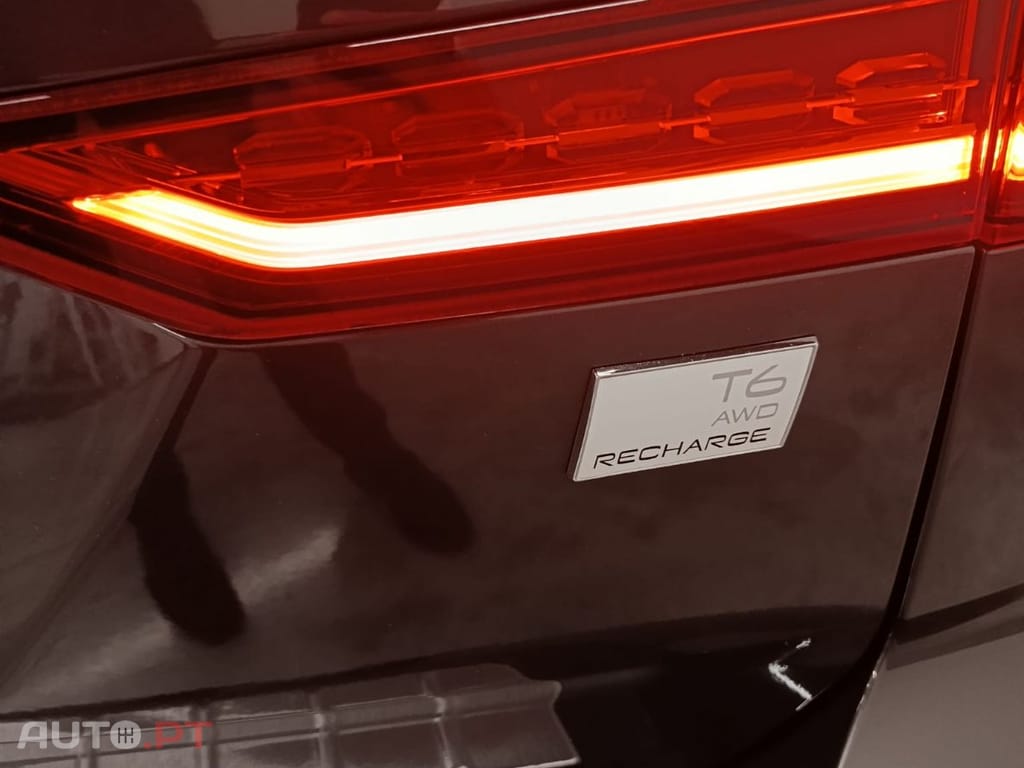 Volvo V60 2.0 T6 AWD R-Design Expression Plug-in