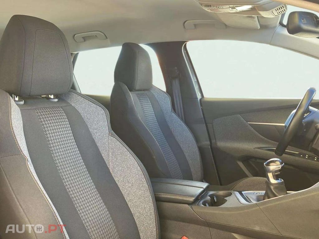 Peugeot 3008 PureTech 130 Stop & Start GPF Active