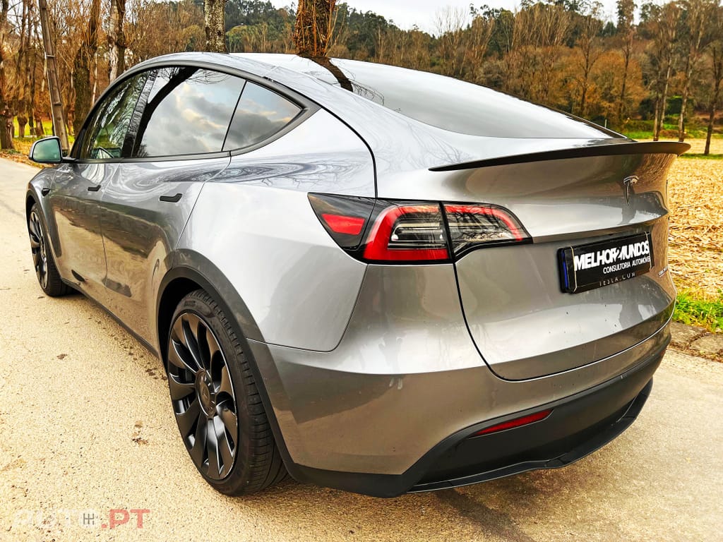 Tesla Model Y Performance Dual Motor AWD