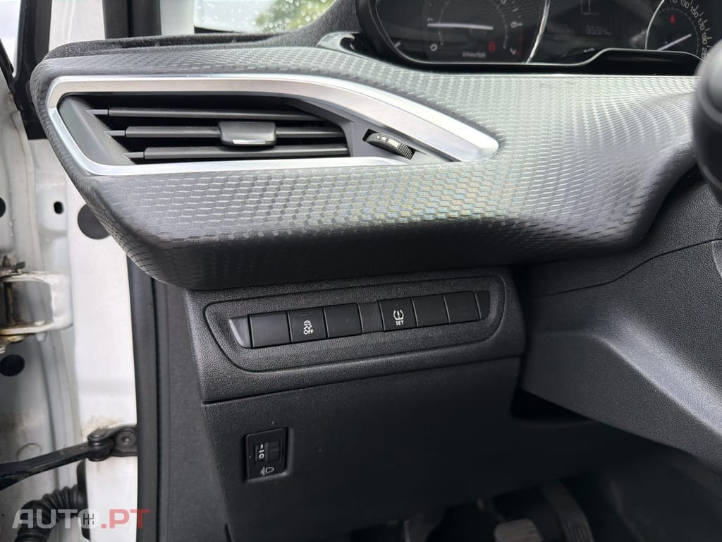 Peugeot 2008 PureTech 100 Active