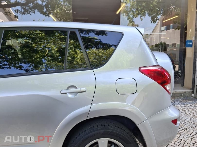 Toyota RAV4 2.2 D-4D X NAVI+RF+BM