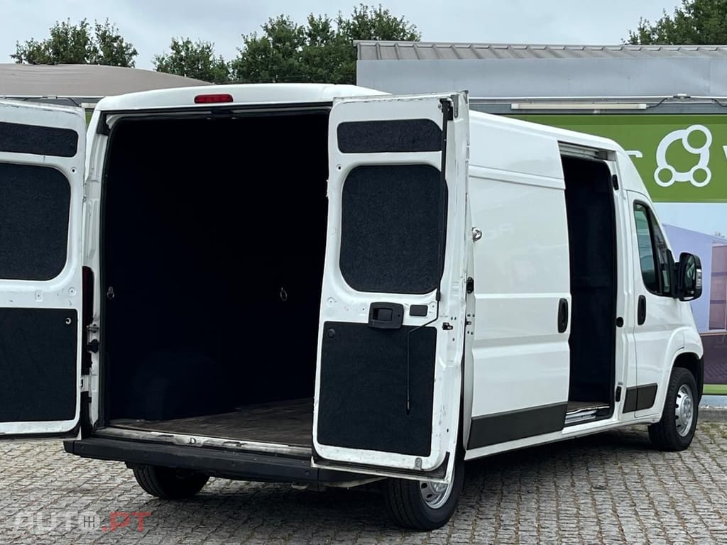 Peugeot Boxer 2.2 BlueHDi 333 L3H2 Pro