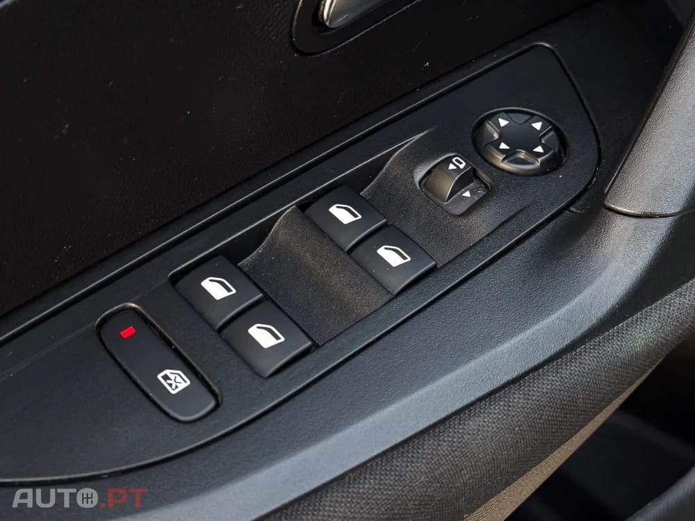 Peugeot 2008 1.2 PureTech Active Pack