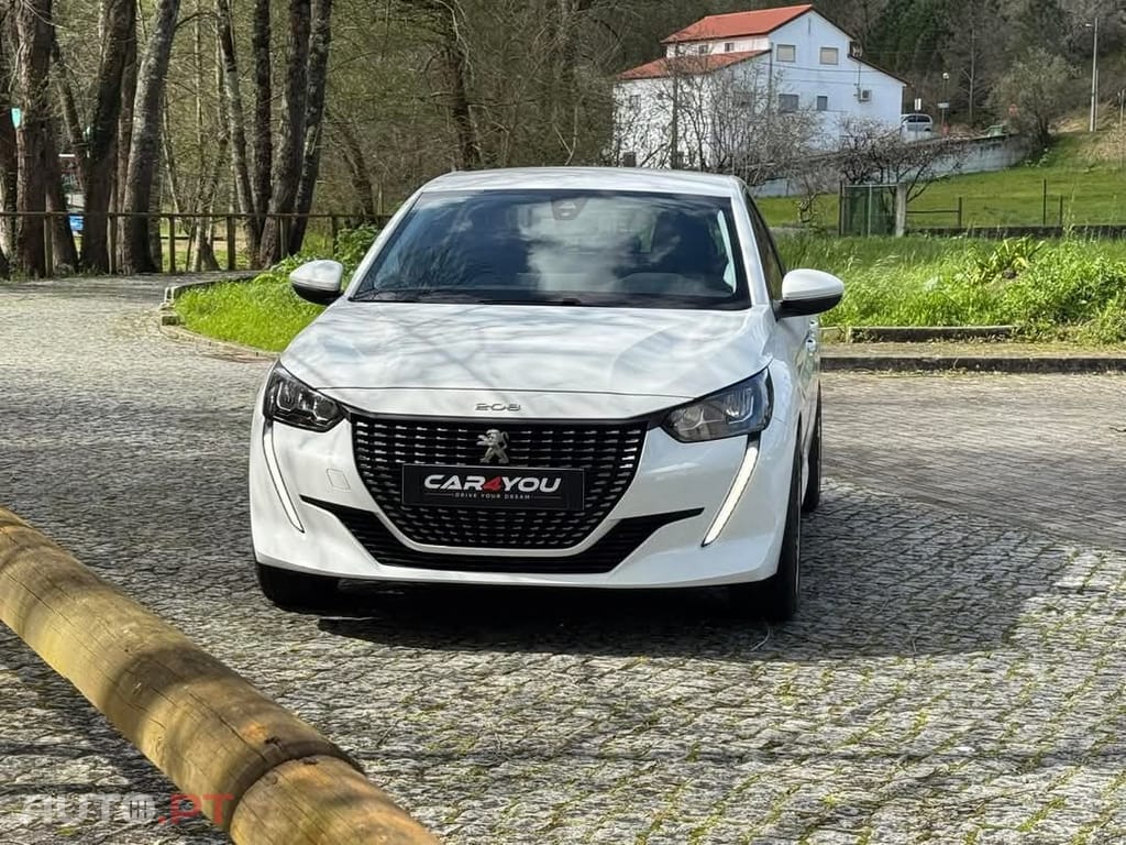 Peugeot 208 1.2 PureTech Allure EAT8