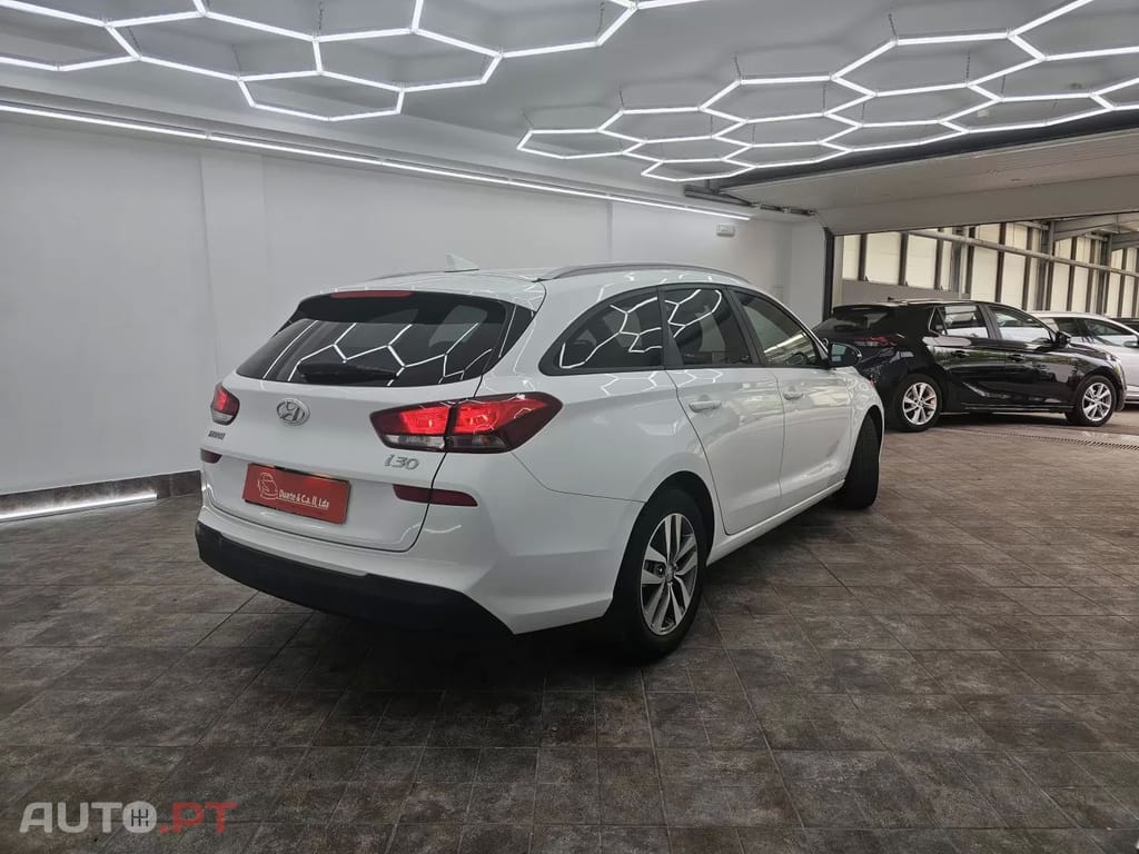 Hyundai i30 1.0 T-GDi Comfort+Navi — fotografia 7