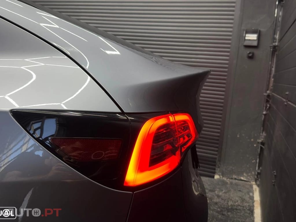 Tesla Model Y Long Range Tração Integral