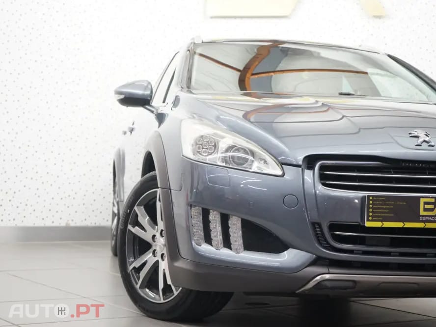 Peugeot 508 RXH 2.0 HDi Hybrid4 2-Tronic