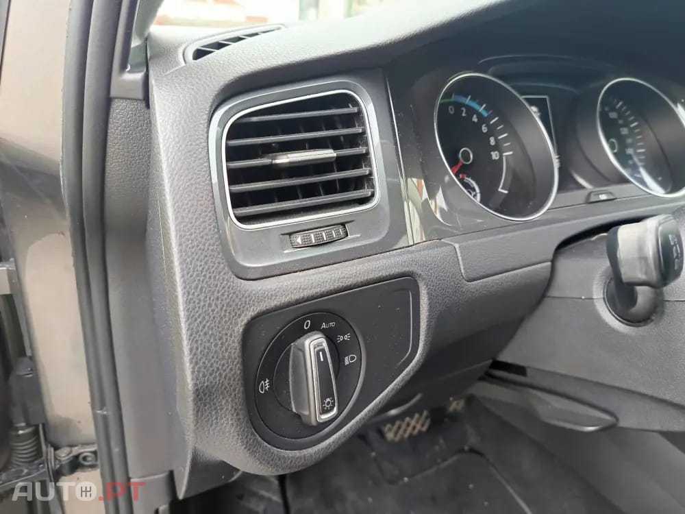 Volkswagen e-Golf AC/DC