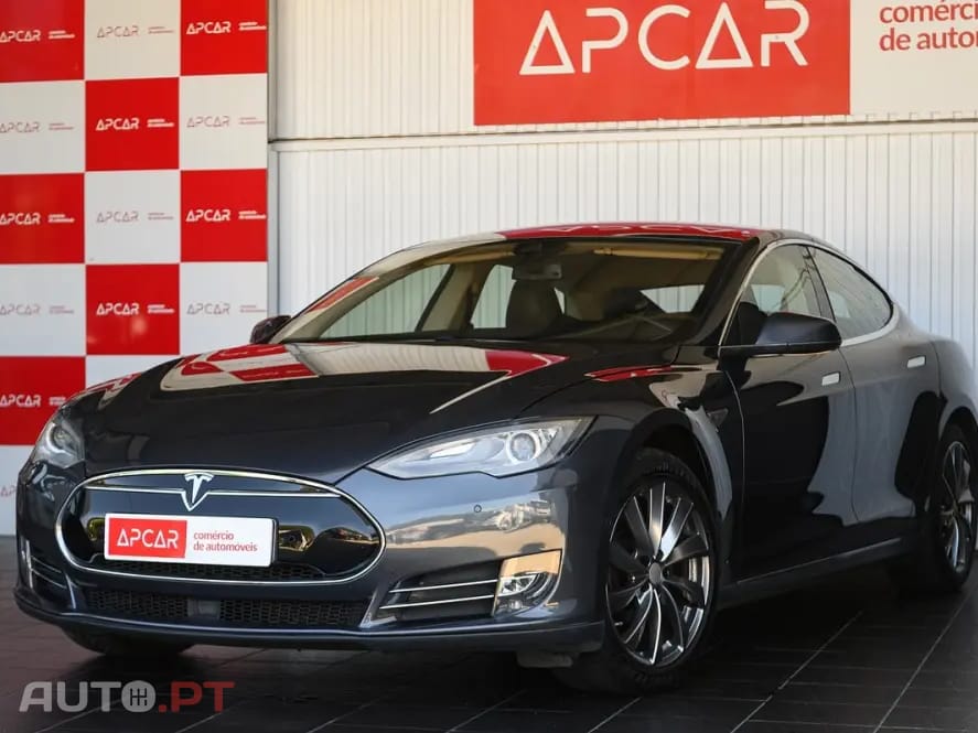 Tesla Model S Dual Motor AWD