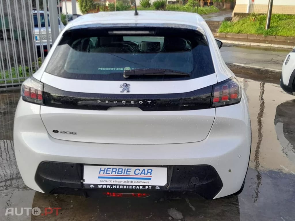 Peugeot 208  50 kWh Active Pack