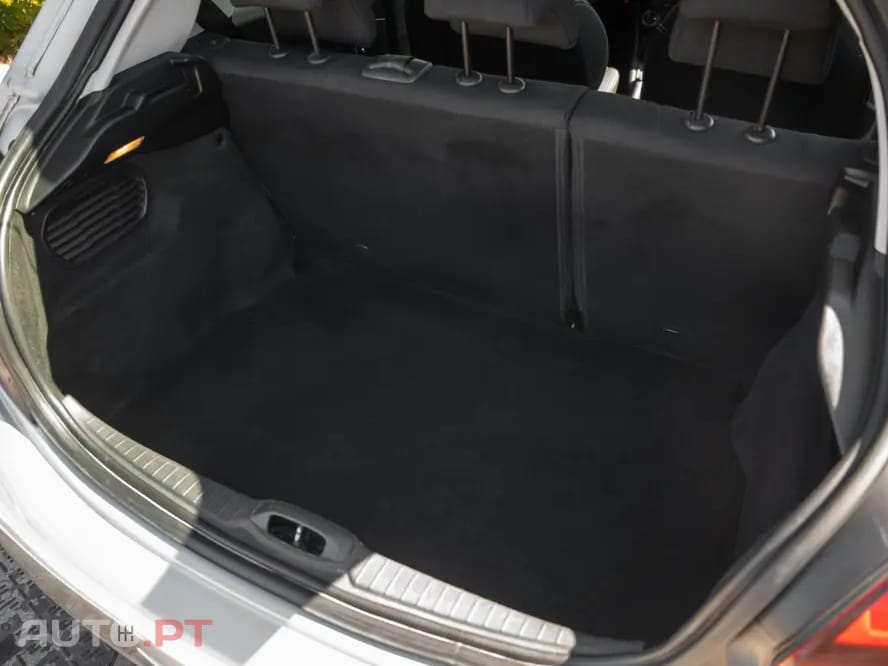 Peugeot 208 1.2 PureTech Signature