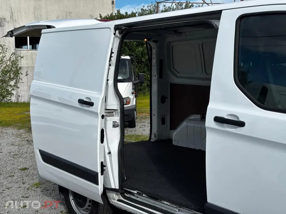 Ford Transit Custom 260L1 2.0 TDCi H1-Tecto Baixo Ambiente
