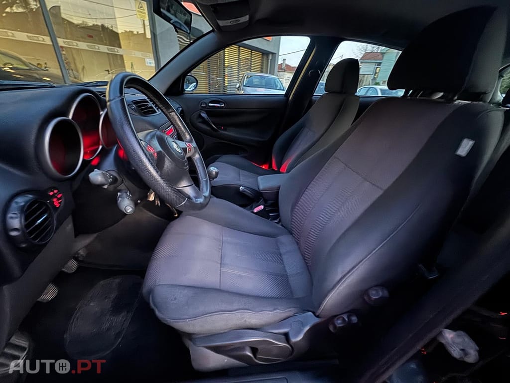 Alfa Romeo 147 1.9 JTD 16V Distinctive