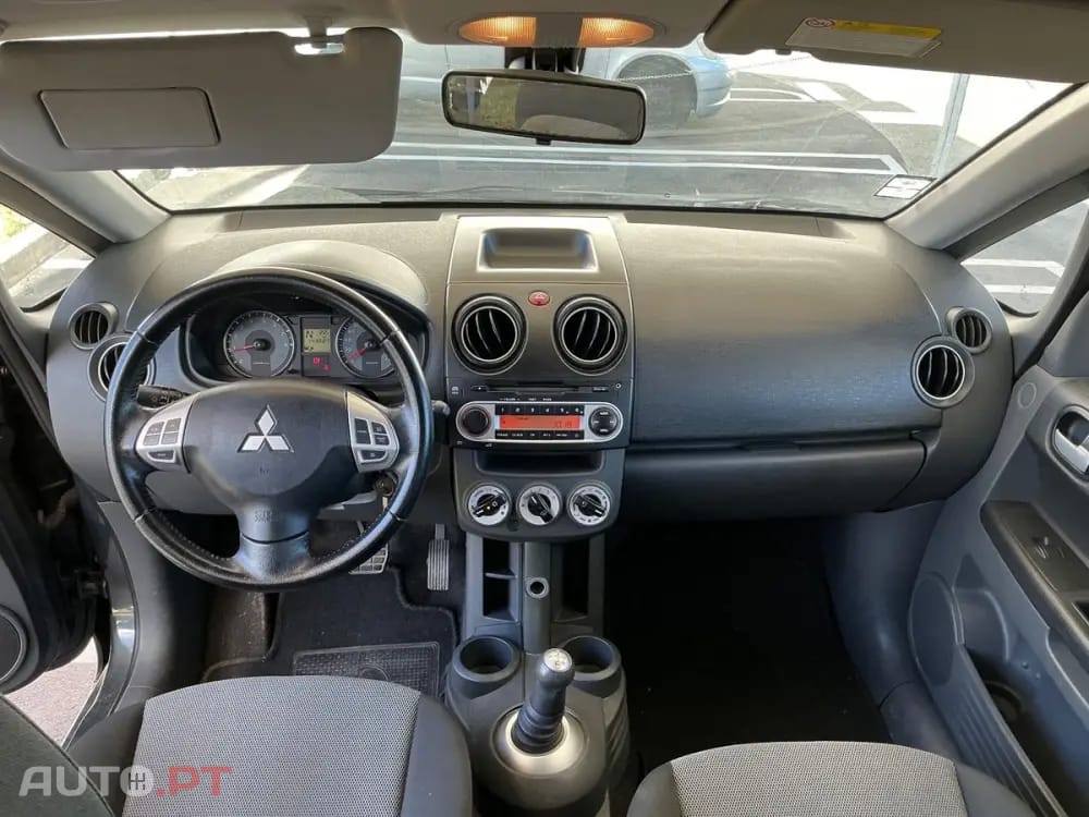 Mitsubishi Colt 1.3 Invite CA