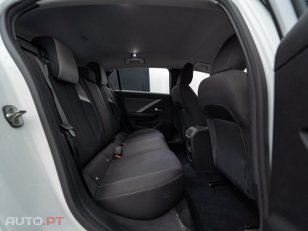Opel Astra 1.6 T PHEV Business