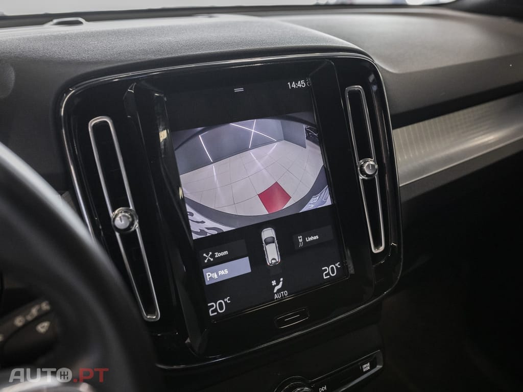 Volvo XC40 T5 Recharge DKG Plus Dark