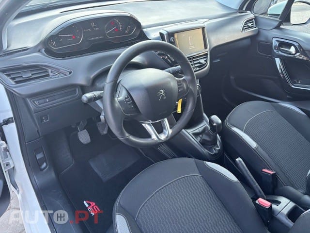 Peugeot 208 1.6 BlueHDi Style