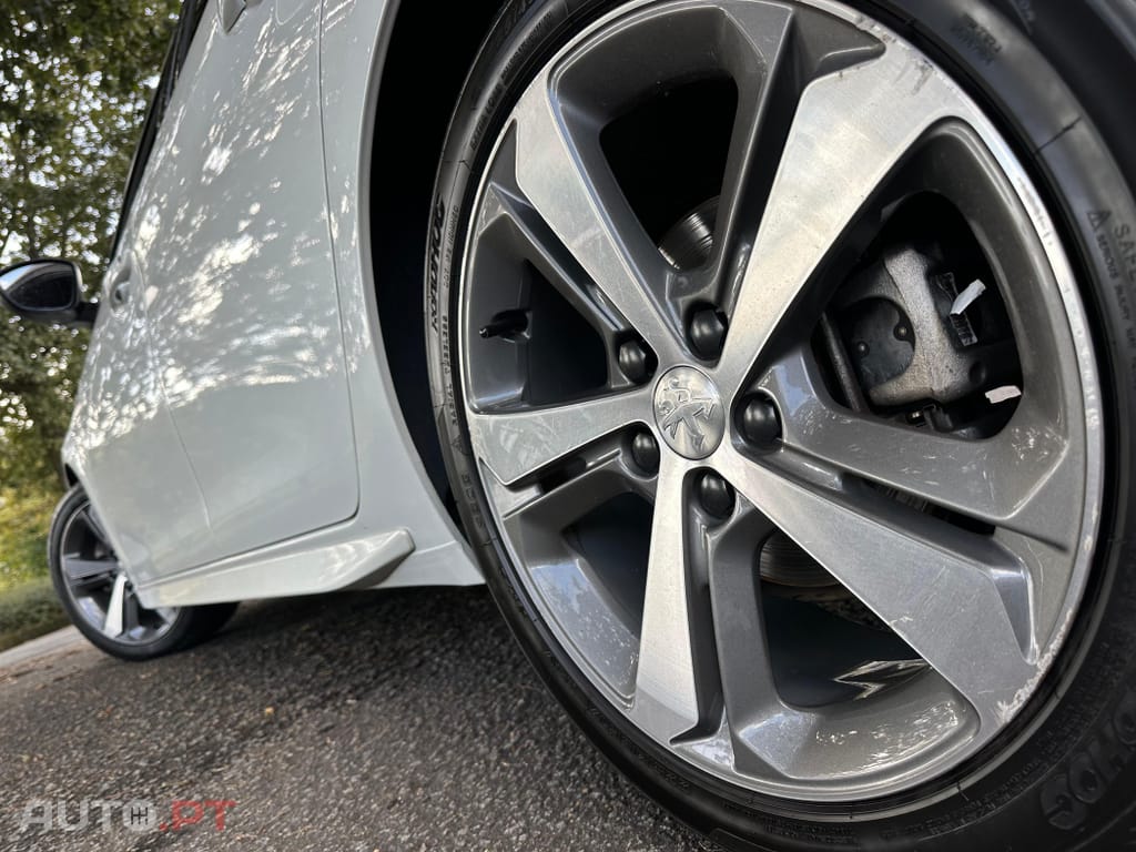 Peugeot 308 1.2 PureTech GT Line EAT8