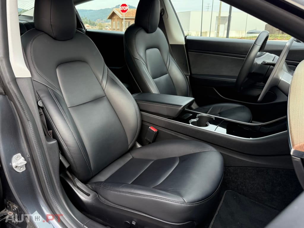 Tesla Model 3 Long-Range Dual Motor AWD