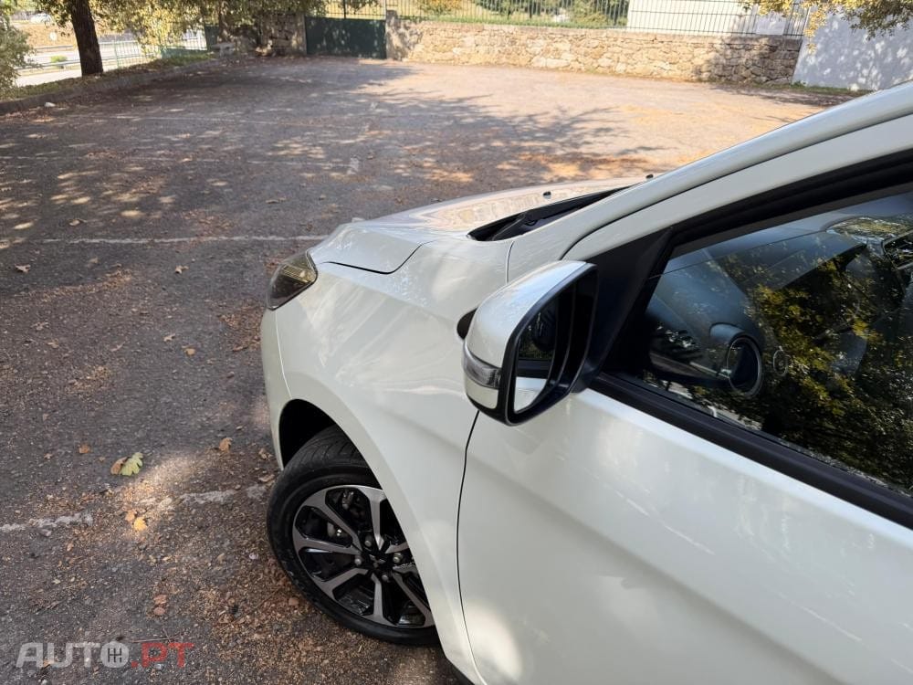 Mitsubishi Space Star 1.2 Intense Connect Edition