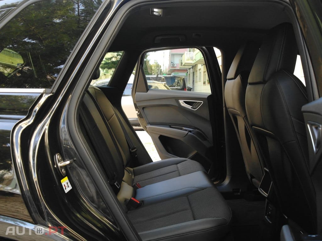 Audi Q4 E-Tron 45 82 kWh SE Business