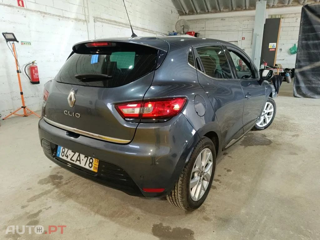 Renault Clio 0.9 TCe Limited Bi-Fuel