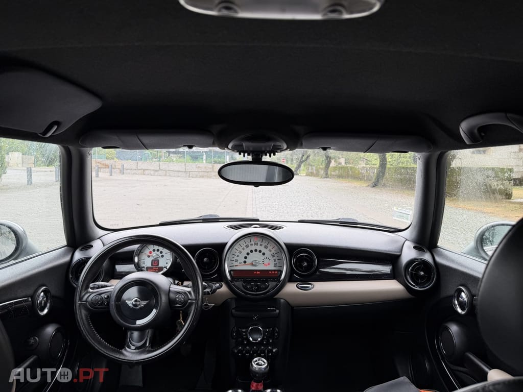 MINI Cooper Cooper D