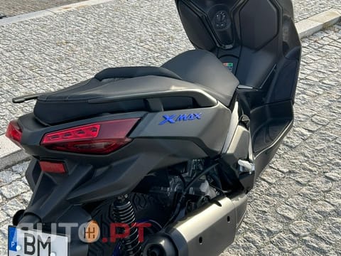 Yamaha X-Max 300