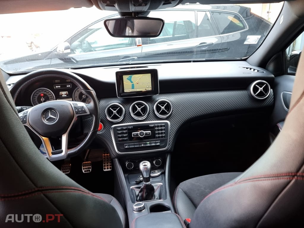 Mercedes-Benz A 180 d AMG Line