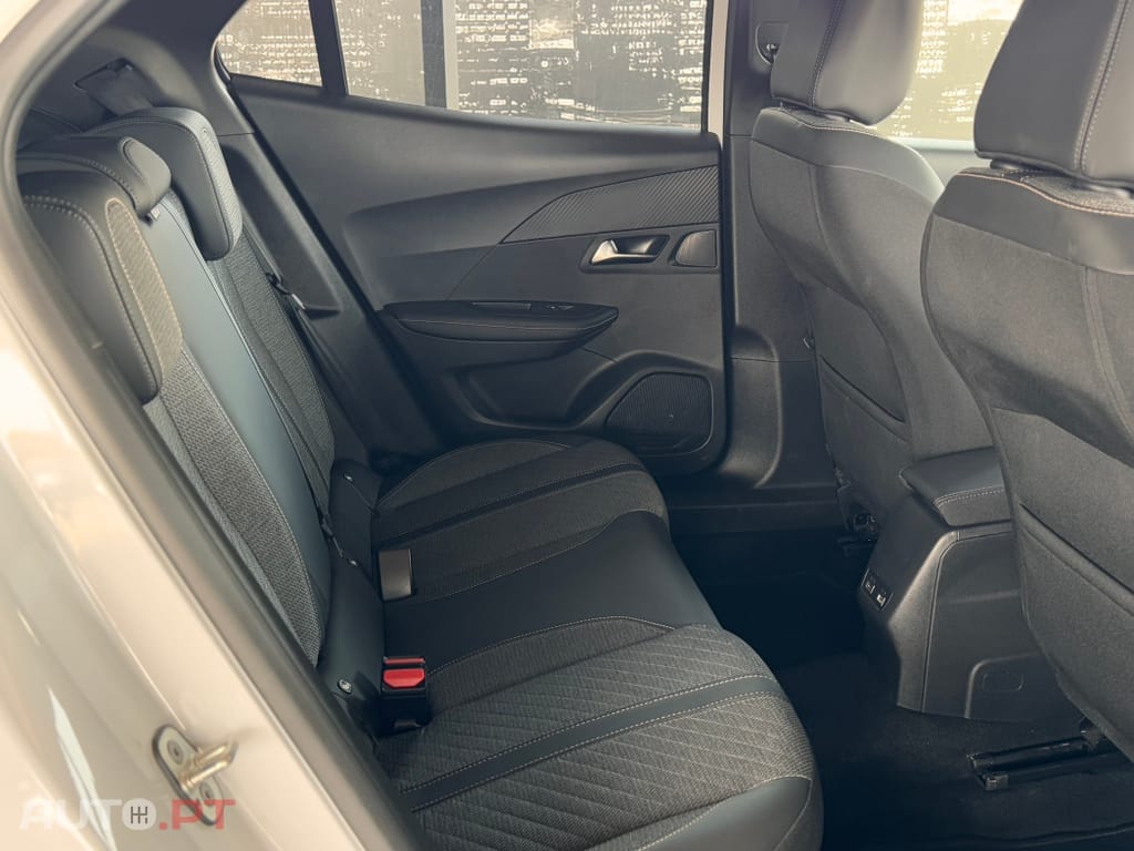 Peugeot 2008 1.2 PureTech Allure