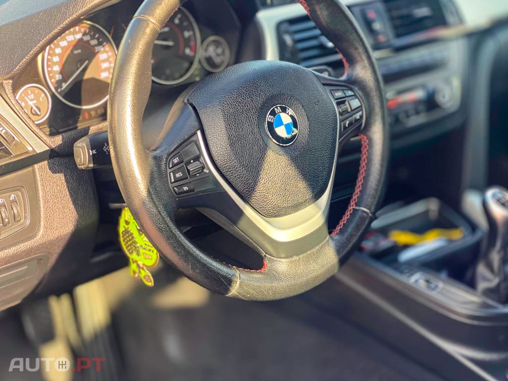 BMW 318 d Touring Line Sport
