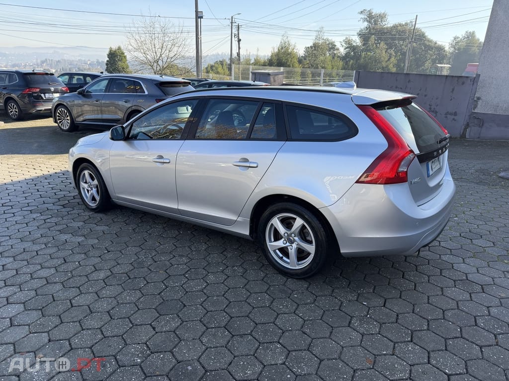 Volvo V60 2.0 D2 Momentum