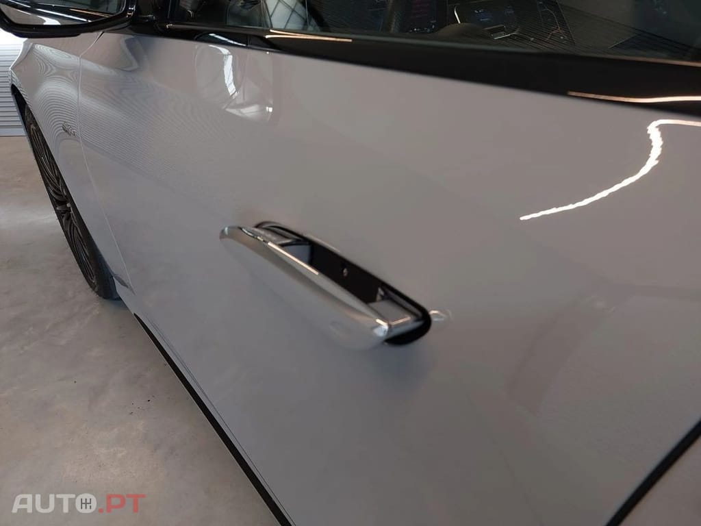 Mercedes-Benz E 300 e AMG Line