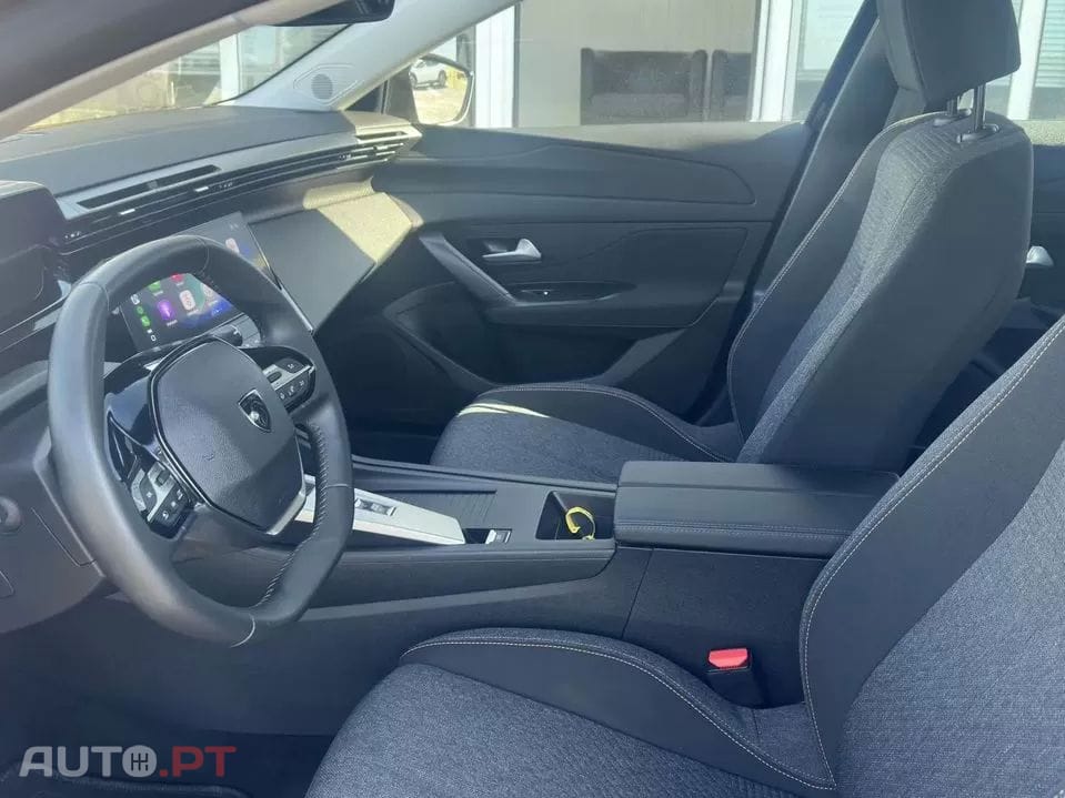 Peugeot E-308 54 kWh E-Style