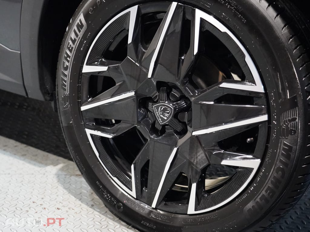 Peugeot 3008 1.2 Hybrid Allure e-DCS6