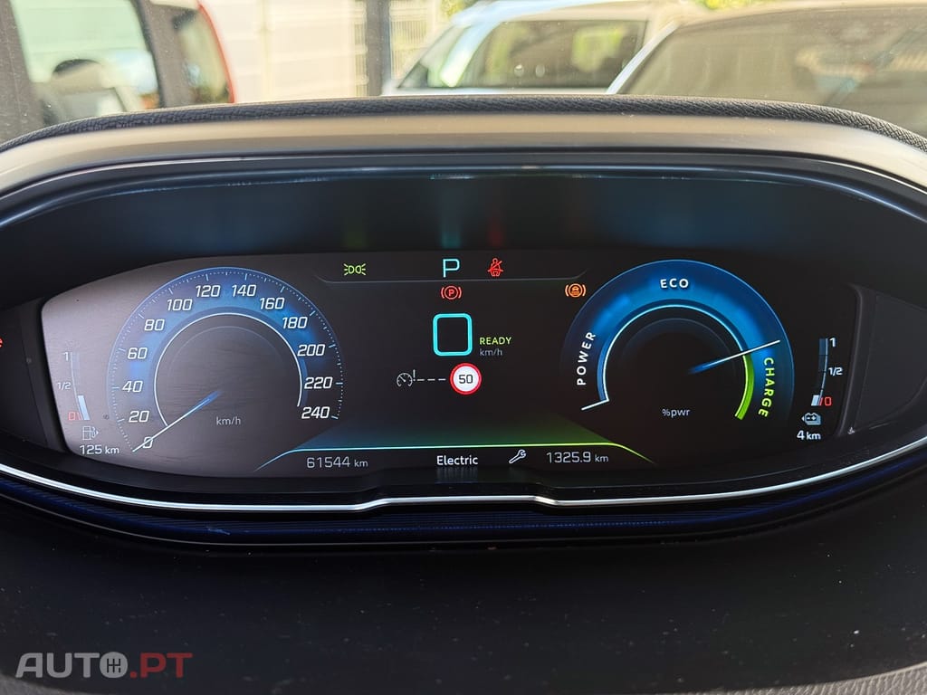 Peugeot 3008 1.6 Hybrid Allure e-EAT8