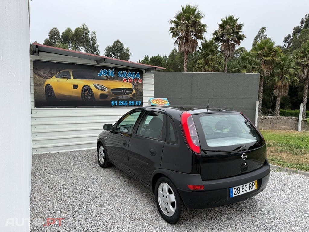 Opel Corsa 1.2 16V Confort