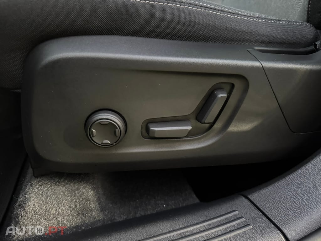 Volvo XC40 1.5 T4 PHEV Plus Dark
