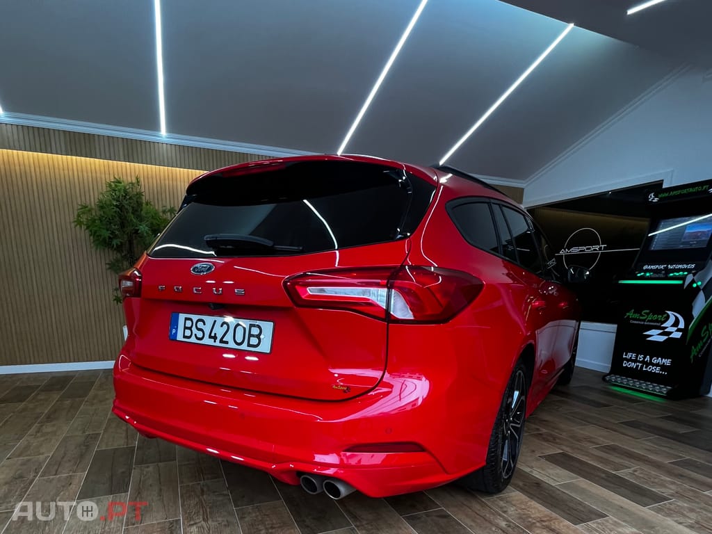 Ford Focus SW 1.0 EcoBoost S&S ST-LINE