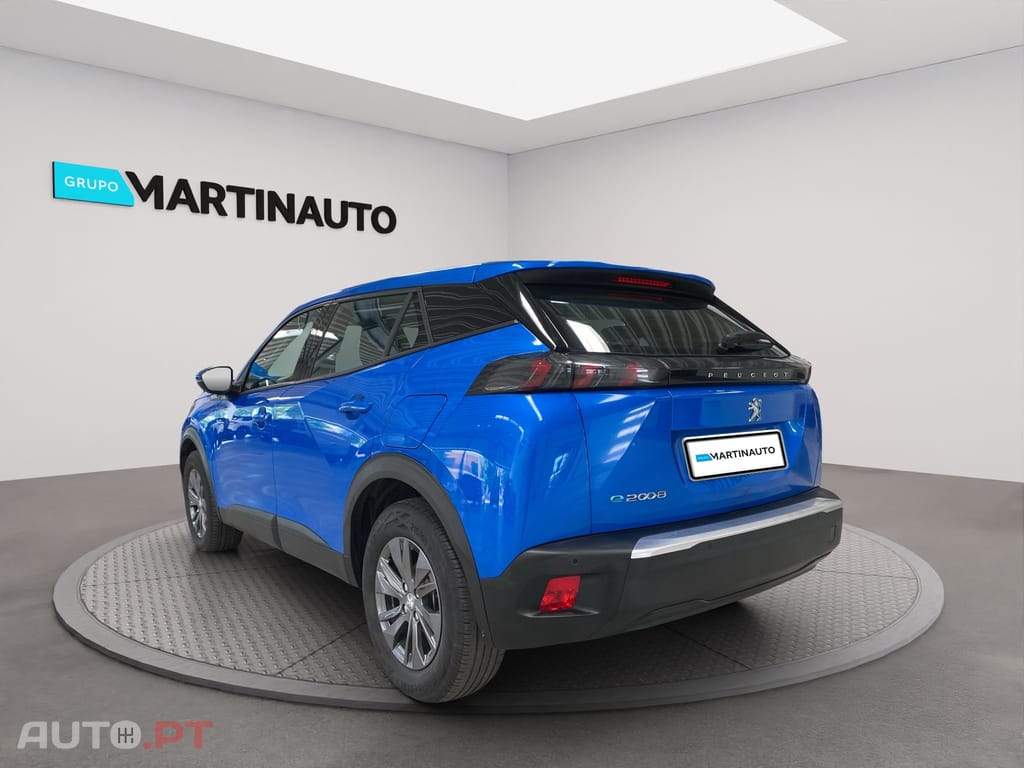 Peugeot E-2008 50 kWh Active Pack