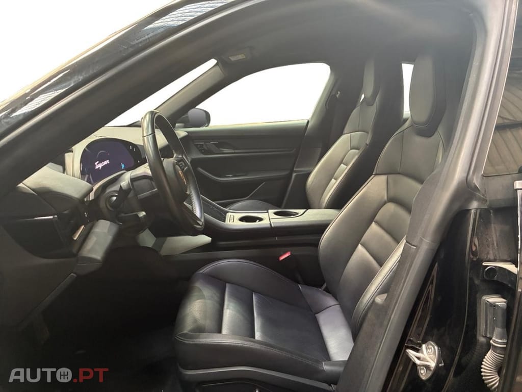 Porsche Taycan Standard