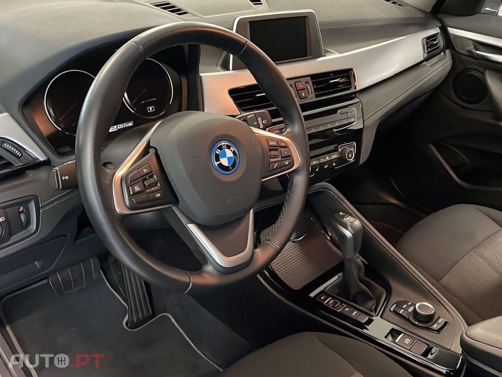 BMW X2 I.V.A DEDUTIVEL xDrive25e 