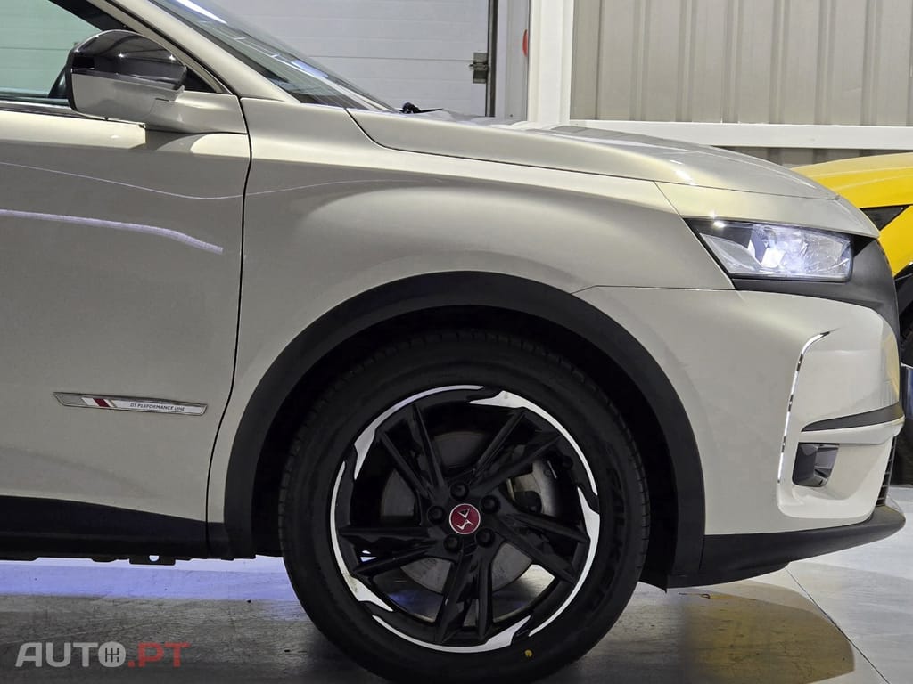 DS DS7 Crossback E-Tense Performance Line EAT8