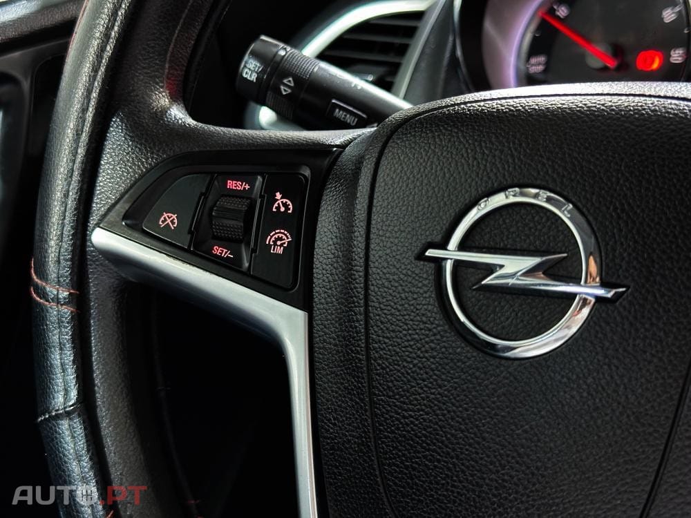 Opel Astra 1.6 CDTI Cosmo S/S J18