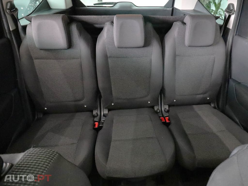 Peugeot 5008 1.6 E-HDi 7L Active 2-Tronic