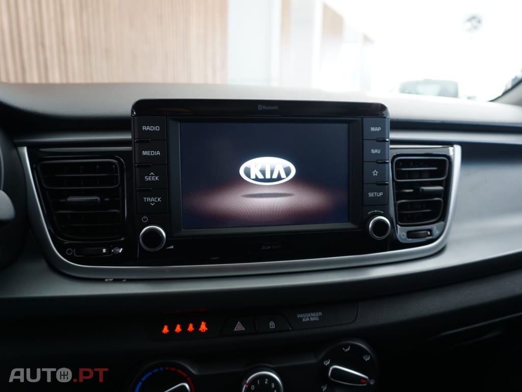 Kia Rio 1.0 T-GDI 100 Dream-Team Edition
