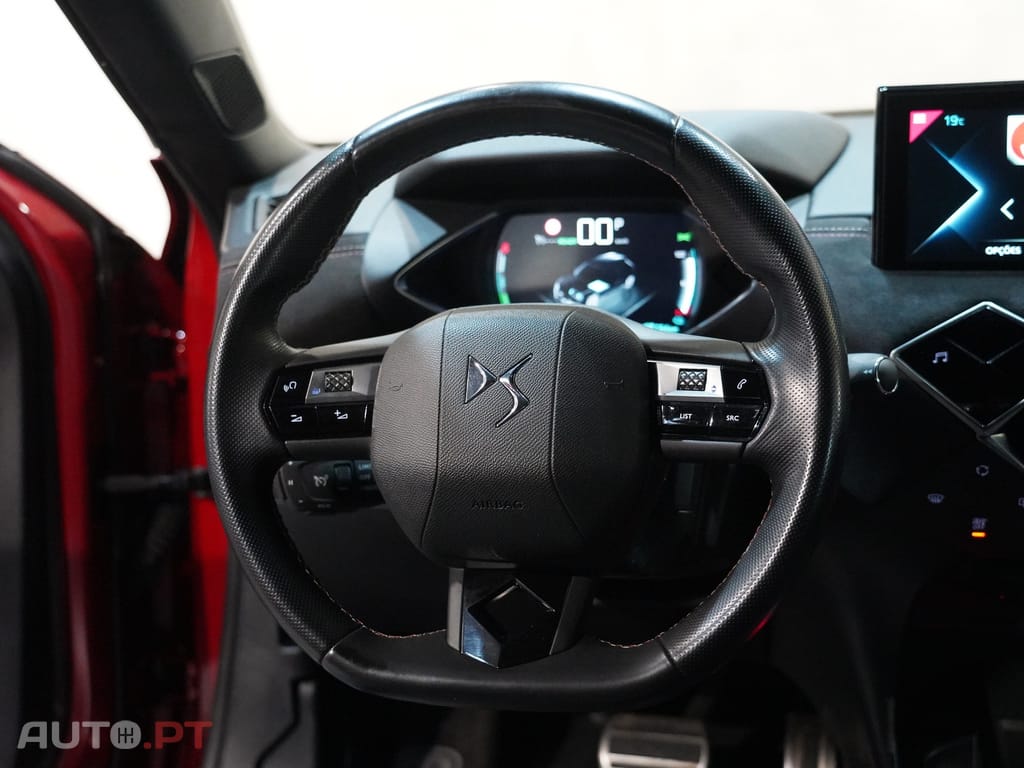 DS DS3 Crossback E-Tense Performance Line