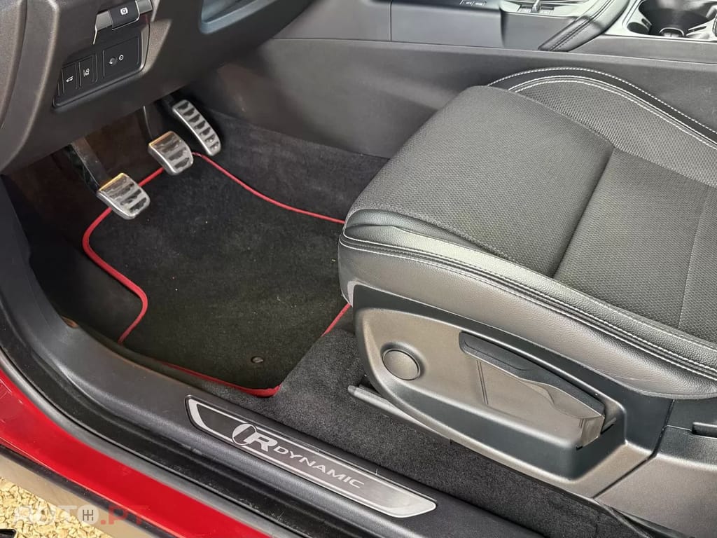 Jaguar E-Pace D150 AWD R-Dynamic