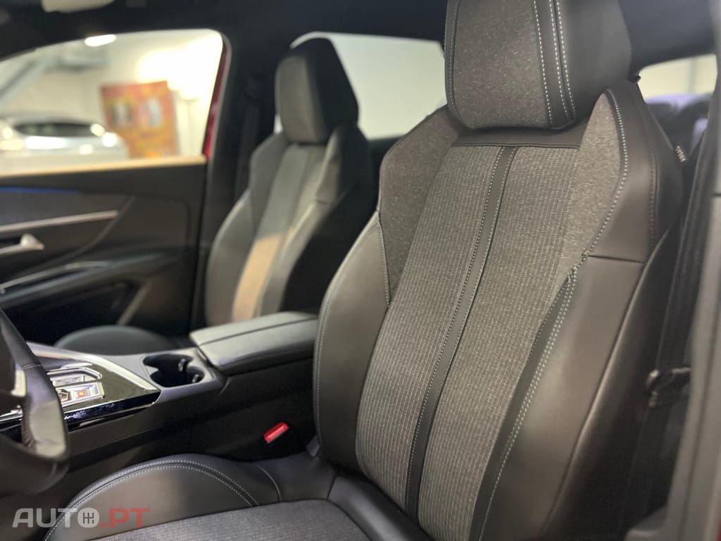 Peugeot 3008 1.6 Hybrid Allure Pack e-EAT8