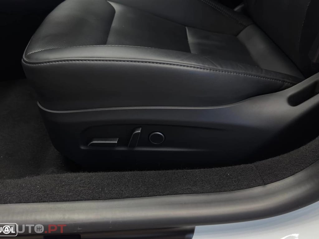 Tesla Model 3 Tração Traseira
